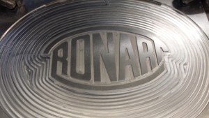 Aluminium CNC milling, Ronart Logo